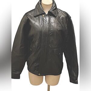 Timeless Edge: Vintage Black Leather Zip-Up Jacket